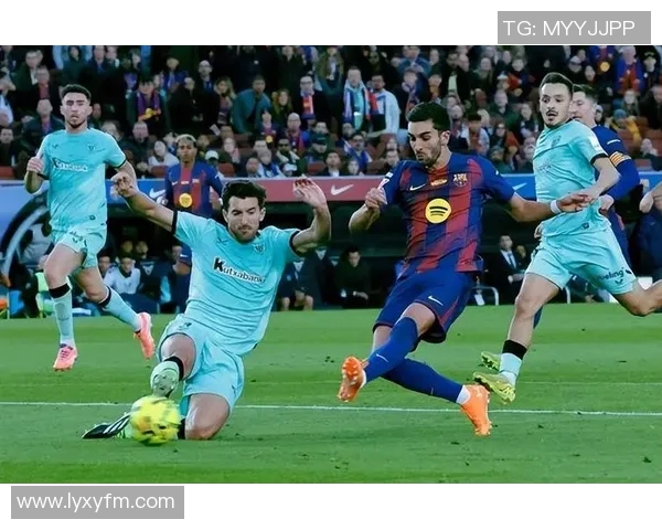 中超激战巴萨逆转利物浦六比二争议判罚引发全场热议 中超激战巴萨逆转利物浦六比二争议判罚引发全场热议