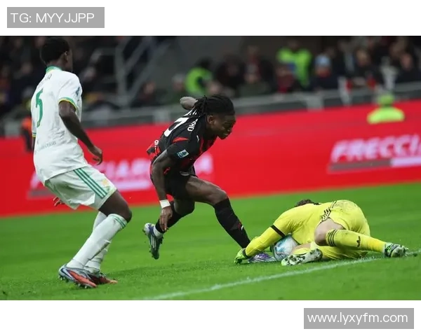 意甲激战波尔图与AC米兰战成平局乌龙球引发争议判罚引爆全场气氛