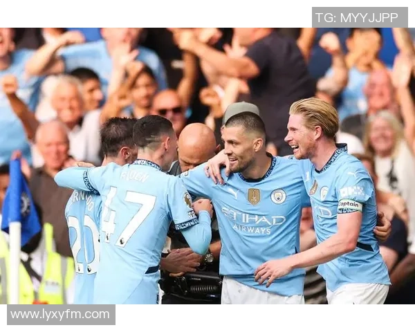 德甲激情对决那不勒斯与切尔西战成平局争议判罚引发全场热议