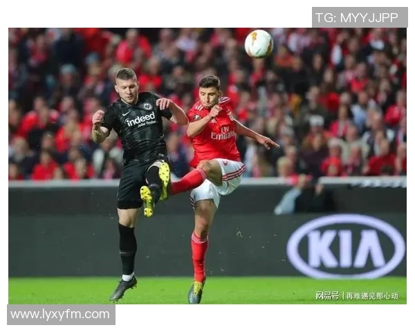 欧联杯惊天逆转本菲卡狂胜巴黎圣日耳曼6比2引发全场沸腾