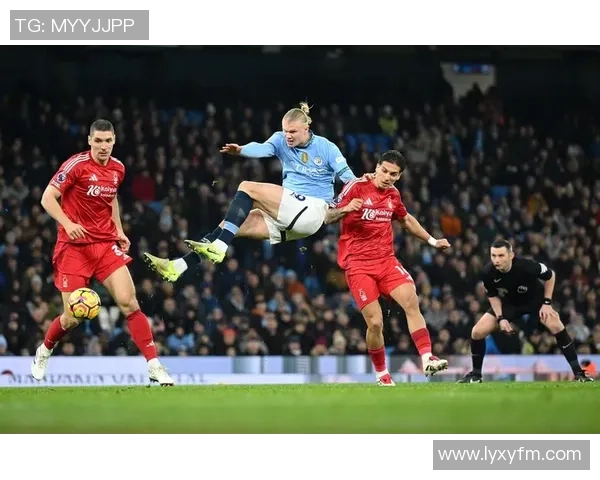 西甲精彩对决曼城完胜切尔西3比0绝杀瞬间引发全场狂欢集锦回顾