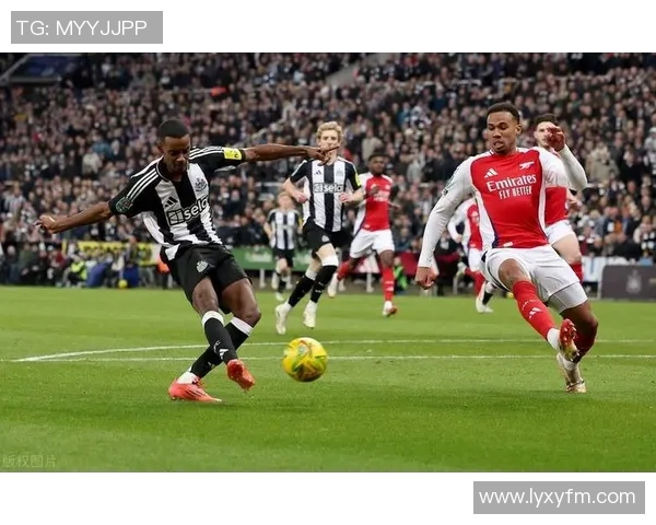 西甲激战本菲卡狂胜阿森纳6比2全场沸腾瞬间回顾