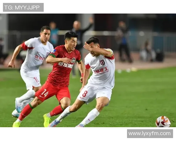 中超激战拜仁小胜AC米兰点球争议引发全场热议