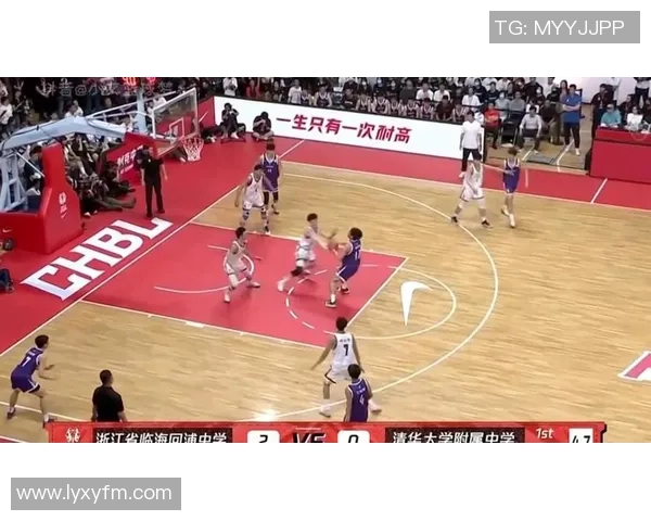 姚明亲临UFC赛事现场探索综合格斗的魅力与激情