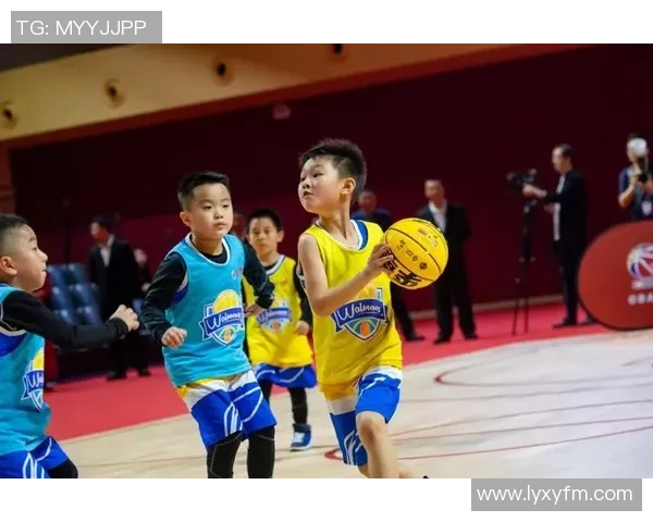 姚明荣获篮球生涯成就戒指见证传奇时刻的荣耀与坚持