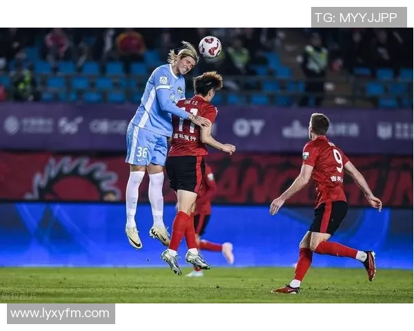 中超精彩对决曼联逆转AC米兰上演帽子戏法引爆全场激情