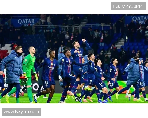 中超精彩对决巴黎圣日耳曼以四球大胜AC米兰引发全场狂欢 中超精彩对决巴黎圣日耳曼以四球大胜AC米兰引发全场狂欢