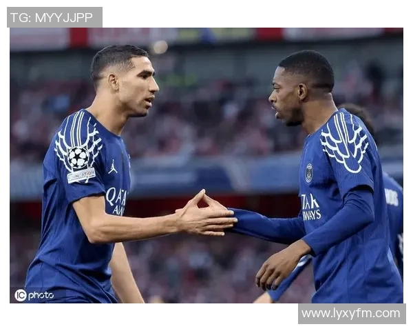 友谊赛精彩对决巴黎圣日耳曼与阿森纳战成平局乌龙球成焦点