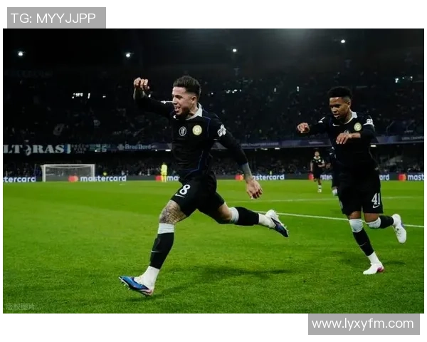 意甲激战多特蒙德与切尔西战成平局红牌事件引发全场热议与转会传闻