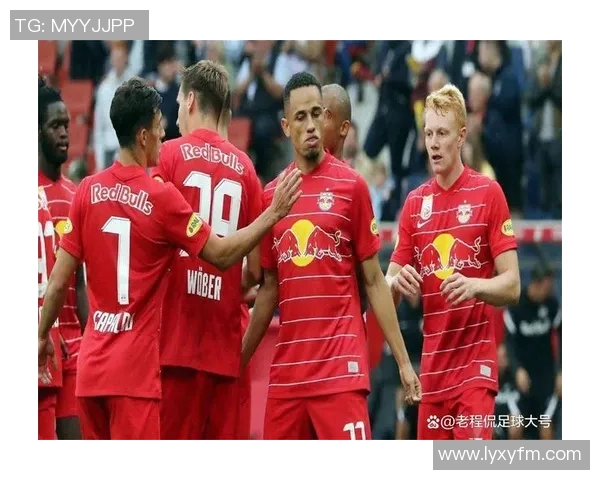 拜仁与国米友谊赛激战六比二红牌争议引发全场热议与战术分析