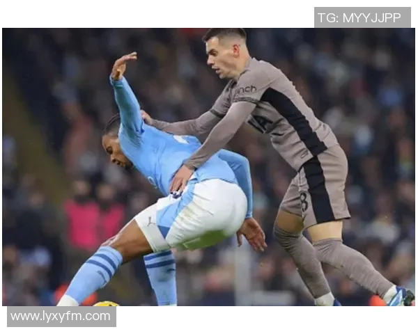 欧联杯激战巴萨在补时阶段逆转热刺引发争议判罚全场沸腾