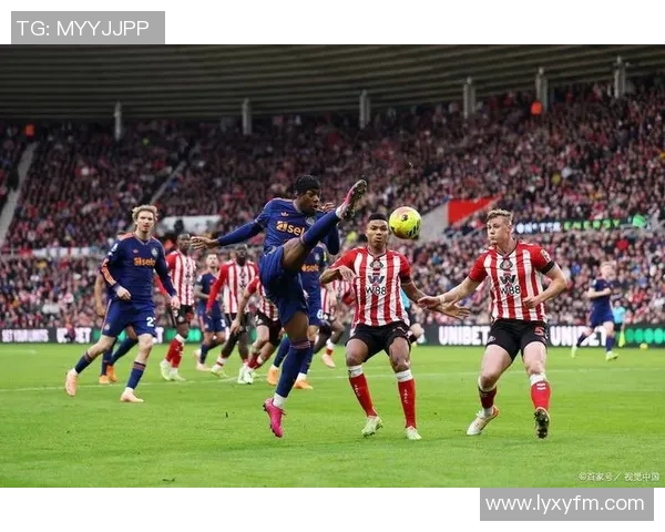 友谊赛精彩对决里昂与热刺战成平局引发全场热烈反响