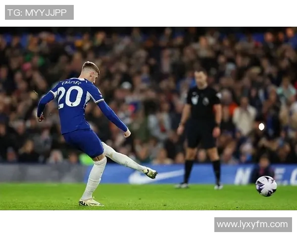 意甲激战切尔西逆转里昂帽子戏法引爆全场激情时刻回顾 意甲激战切尔西逆转里昂帽子戏法引爆全场激情时刻回顾