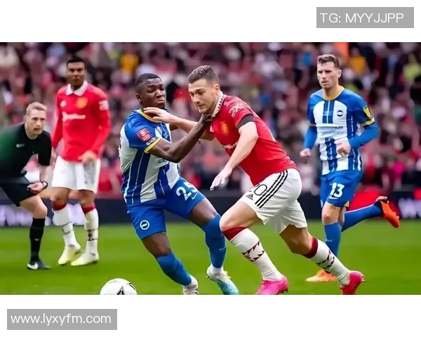 英超激战巴黎圣日耳曼逆转那不勒斯帽子戏法引发争议判罚全场沸腾 英超激战巴黎圣日耳曼逆转那不勒斯帽子戏法引发争议判罚全场沸腾