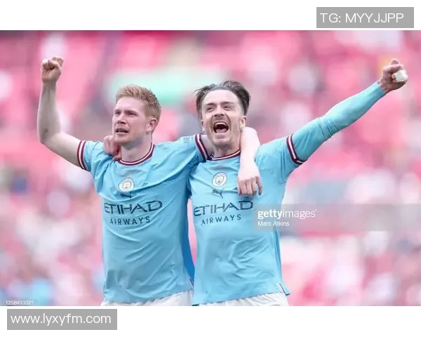 曼城主场3-0战胜波尔图争议判罚引发全场热议与欢呼 曼城主场3-0战胜波尔图争议判罚引发全场热议与欢呼